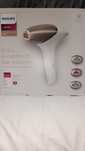 Нов фотоепилатор Philips Lumea 9000 BRI955