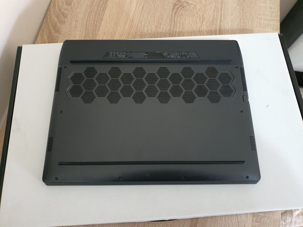 Alienware  M15 R6