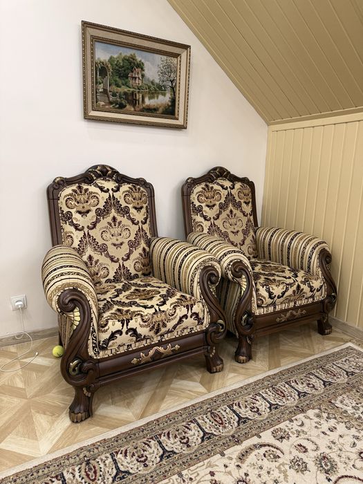 Диван с креслами