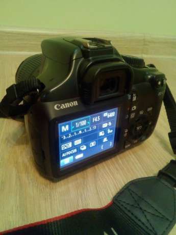 Классная зеркалка Canon 1100 ( зеркальный фотоаппарат )