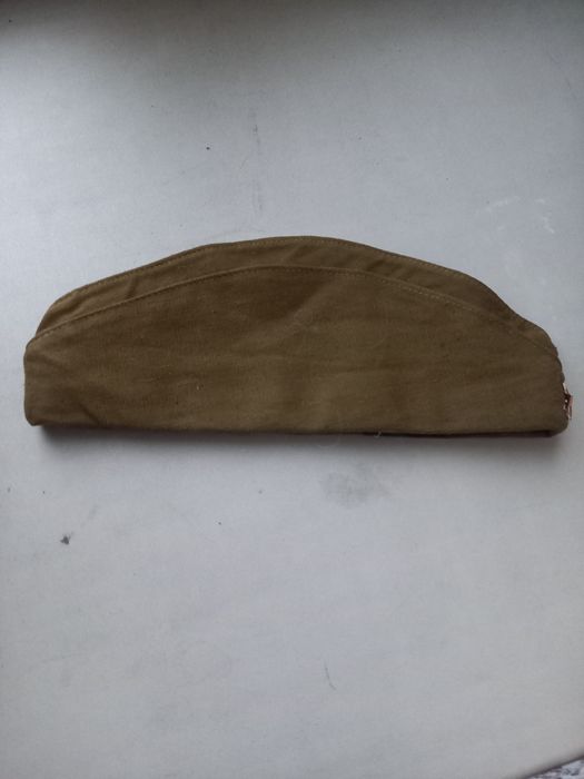 Продаётся военная пилотка