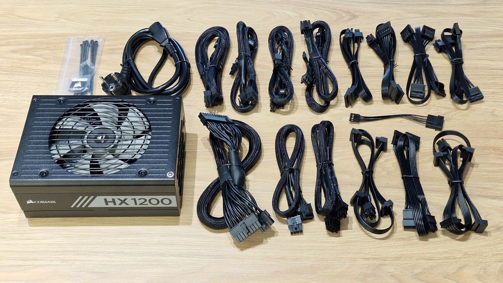 Corsair HX Series™ HX1200 — 1200 Watt 80 PLUS® PLATINUM Certified