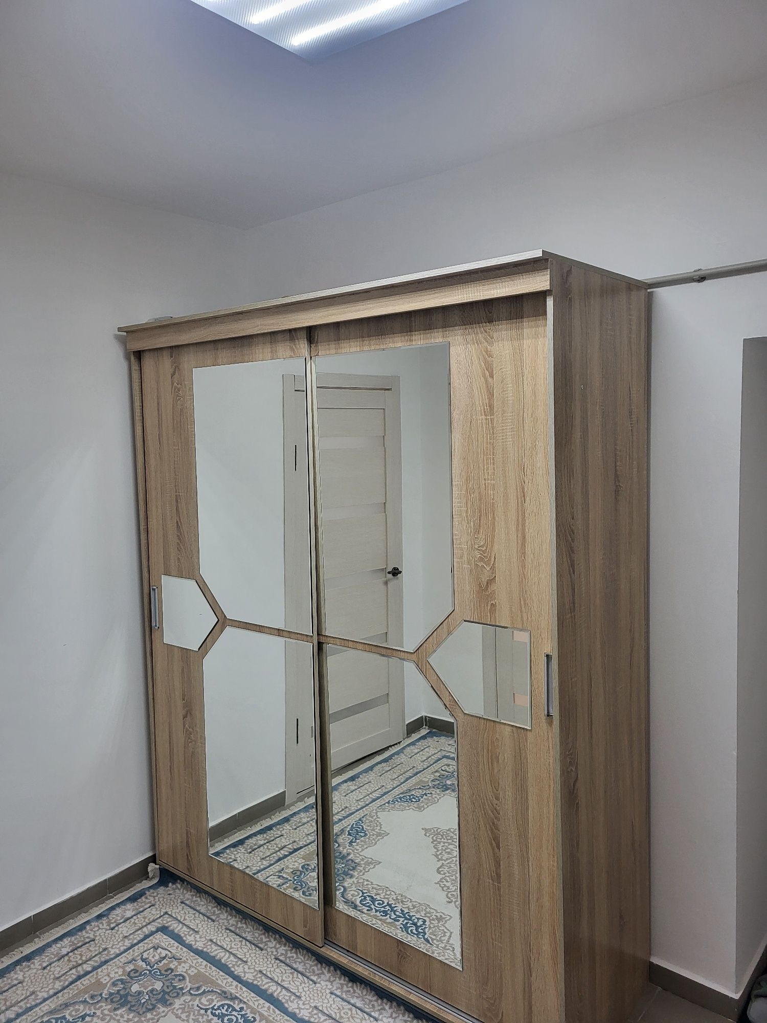 Продается шкаф купе
