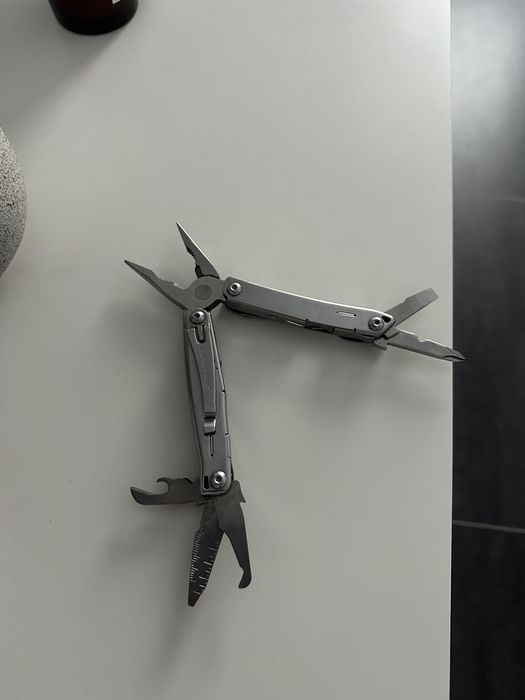Briceag multifunctional Leatherman Wingman
