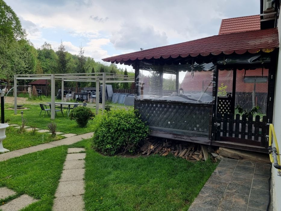 Casa de vanzare /zona Gura vaii