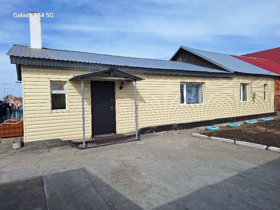 Продается особняк из 4 комнат.