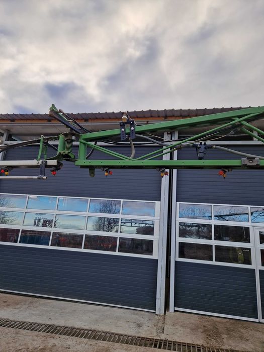 Vand masina erbicidat AMAZONE UX 5200 LITRI 24M