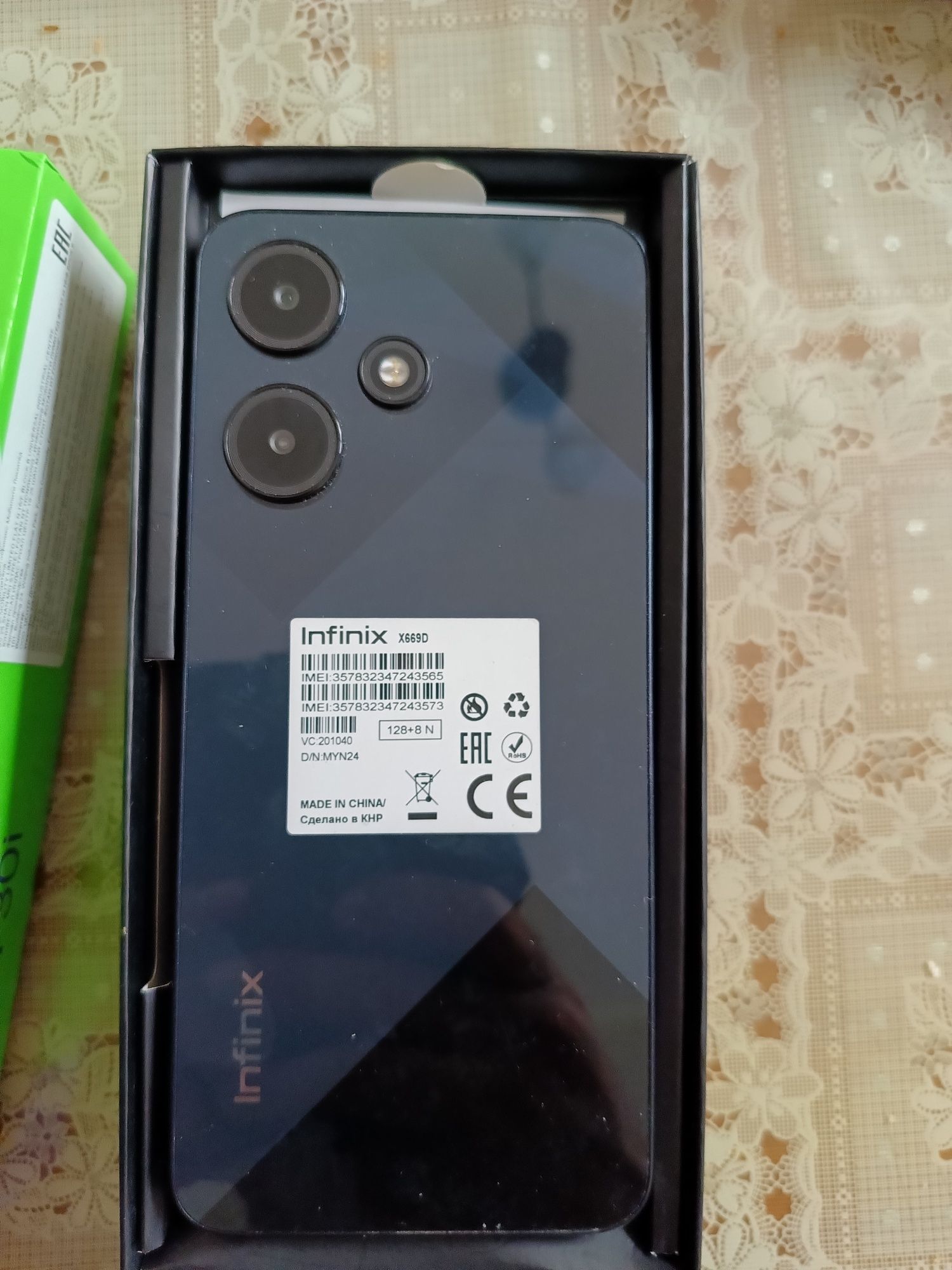 Продам смартфон Infinix