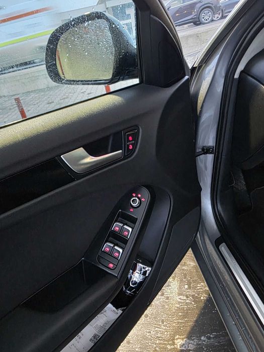 Vând Audi A4 b8 2.0