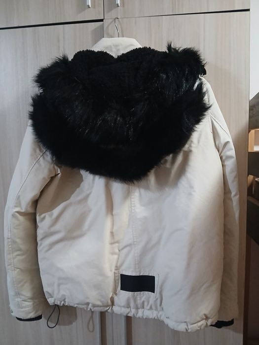 Дамско яке Bershka, M-размер