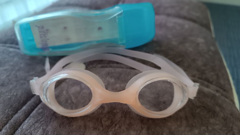 Очки для плавания