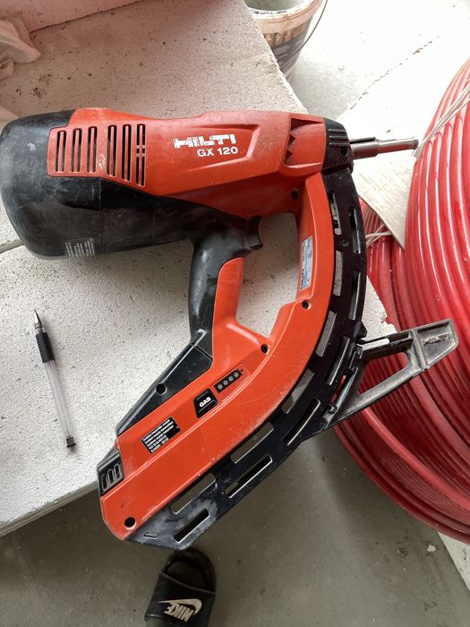 Pistol cuie de beton Hilti gx120