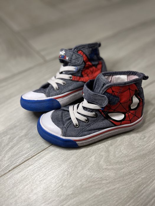 Vând tenesi h&m in stare buna nr 27