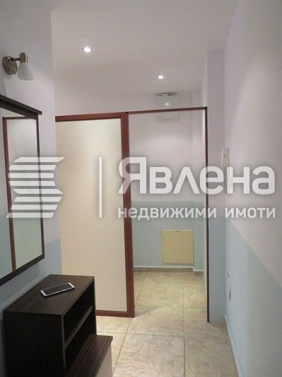 Продава се Тристаен апартамент в София, Докторски паметник - 53 кв.м за 3772 €/кв.м - Снимка #6