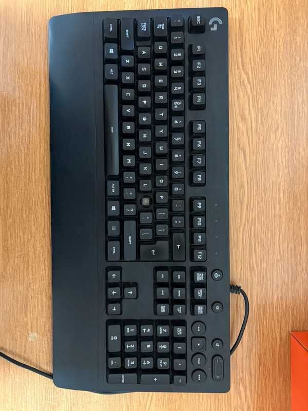 Tastatura Gaming RGB Logitech G213 - Perfect Functionala