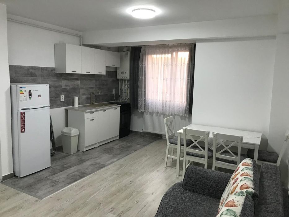 Garsonieră modernă de închiriat - 35 mp - zona Coresi