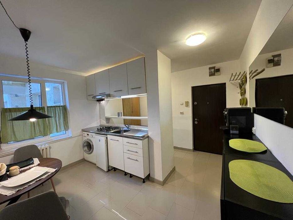 Proprietar - vând apartament 1 cameră situat ultracentral