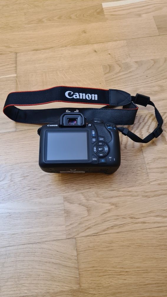 Camera foto Canon EOS 2000D
