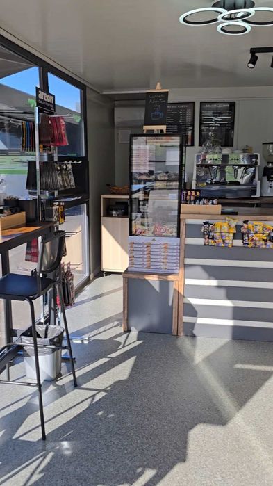 Se inchiriaza sau se vinde cafenea