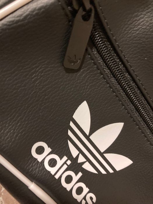 Geantă Adidas Originals universală!