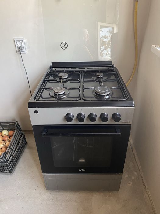 Газовая плита Аrtel, в хорошем состояни