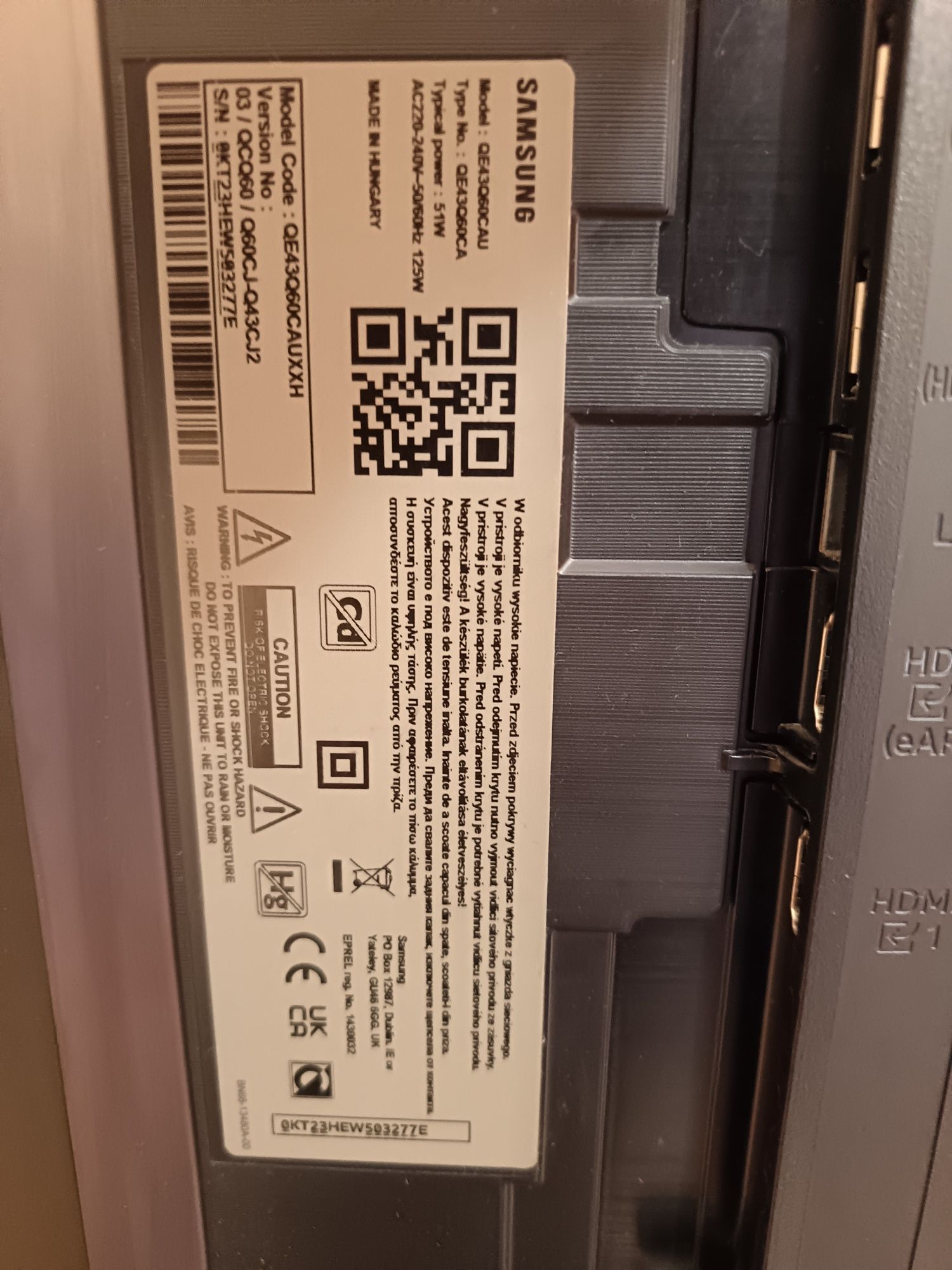 Продавам 43" Samsung QLED Smart TV, модел Q60C – перфектен!