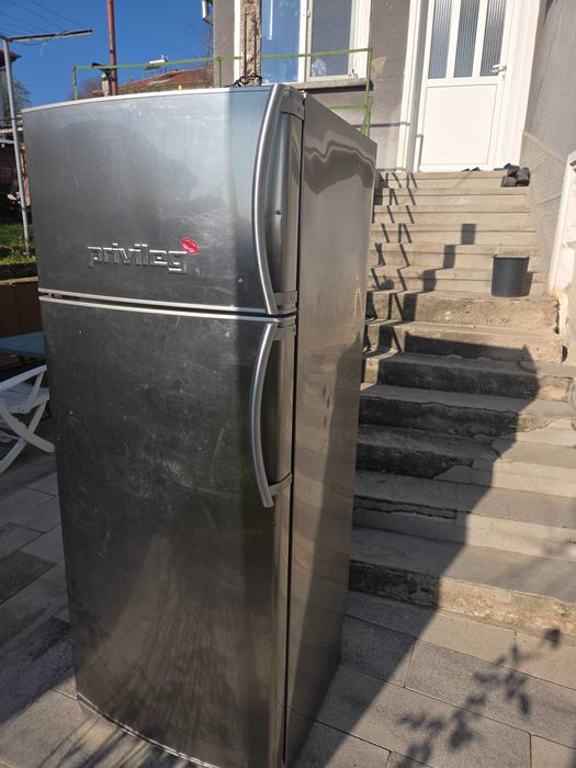 Хладилник Privileg Работи отлично