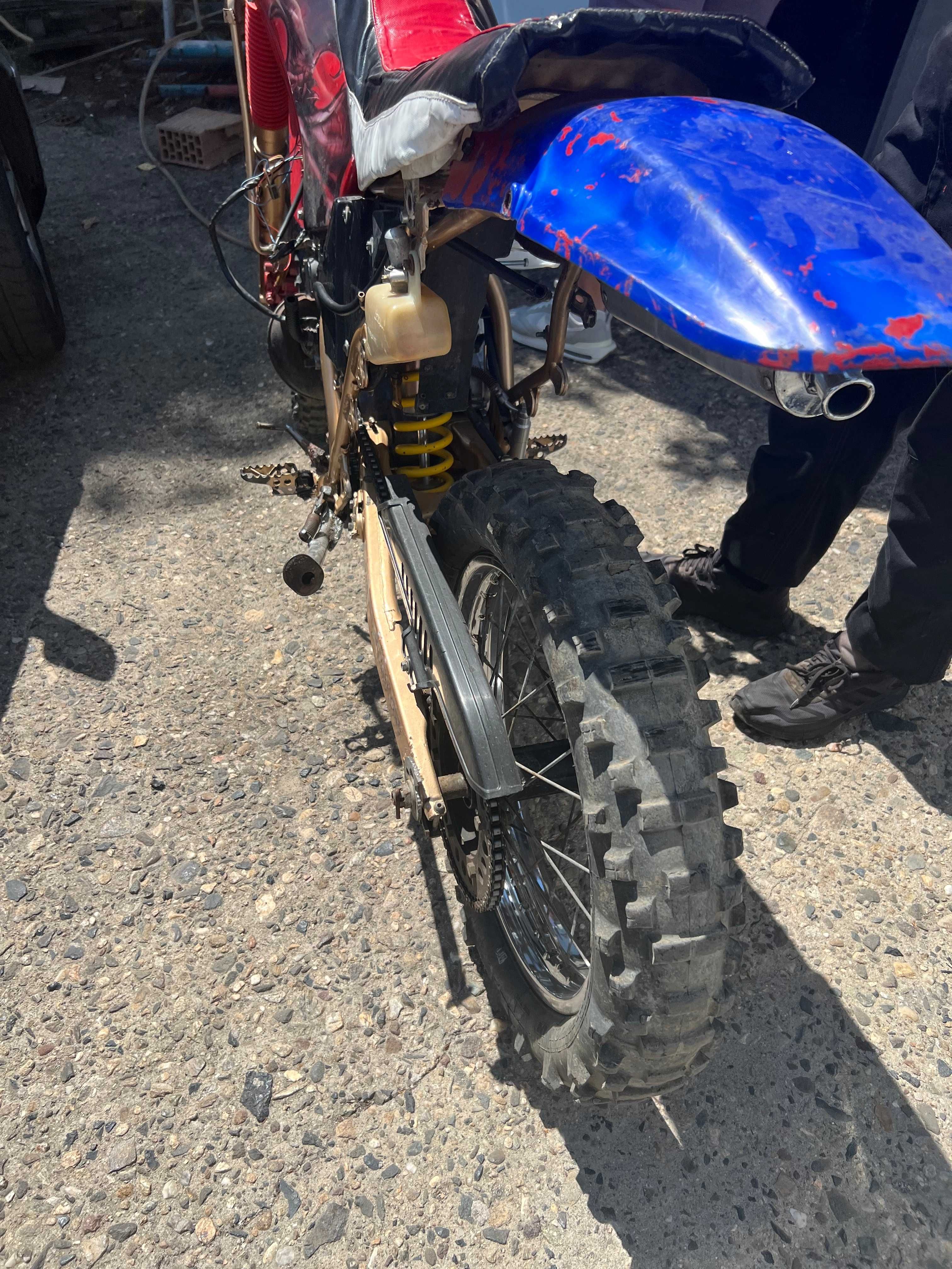 Yamaha DT 125 за части цял.