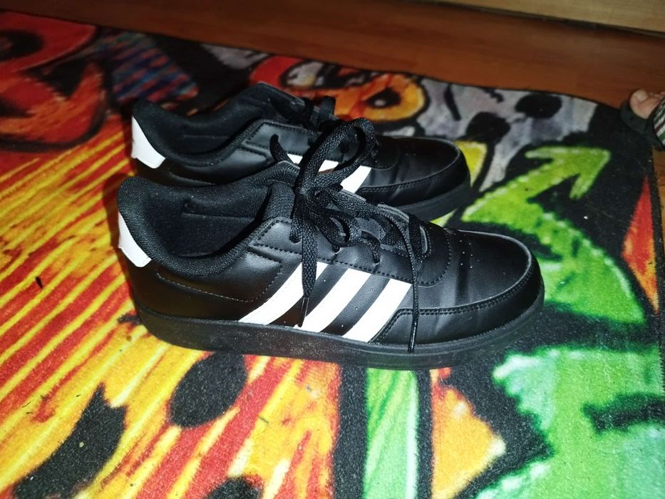 Adidas обувки 39 номер