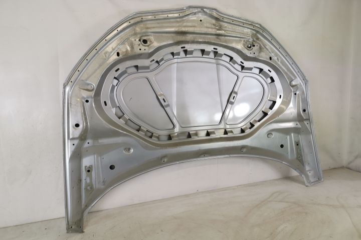 Оригинален Преден Капак В Добро Състояние Шкода / Skoda Octavia 4