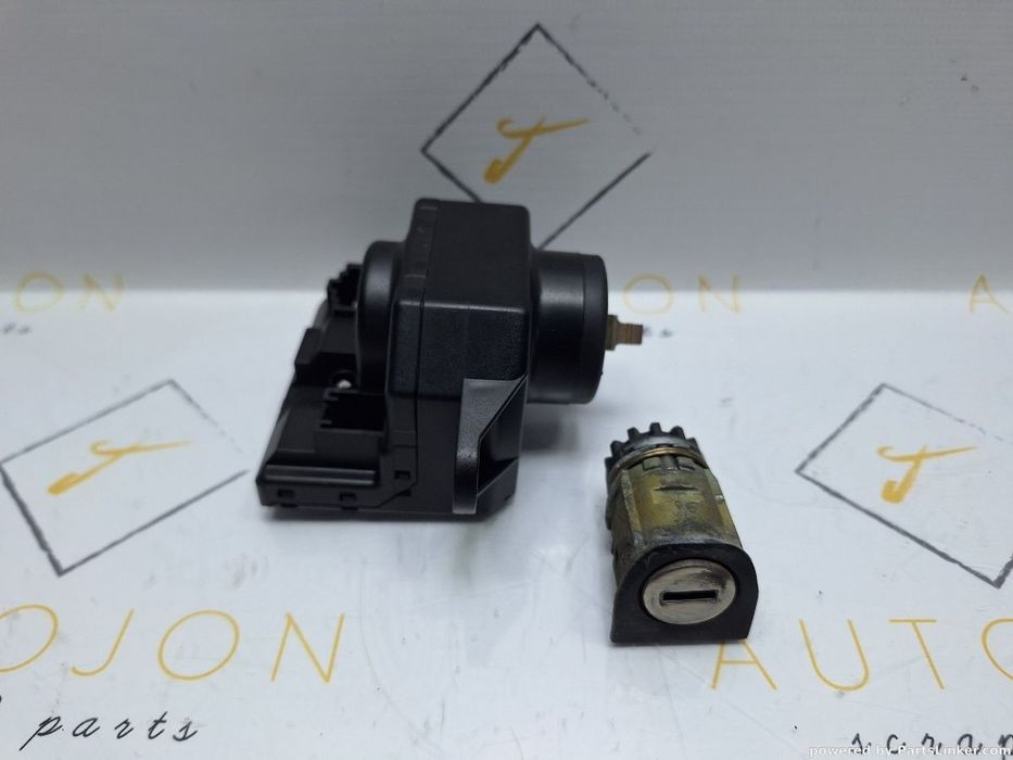 Contact cu cheie si butuc usa AUDI A6 III Avant (4F5, C6) [ 2005 - 2011 ] TDI (BLB, BRE) 103KW|140HP OEM 4F0909131D