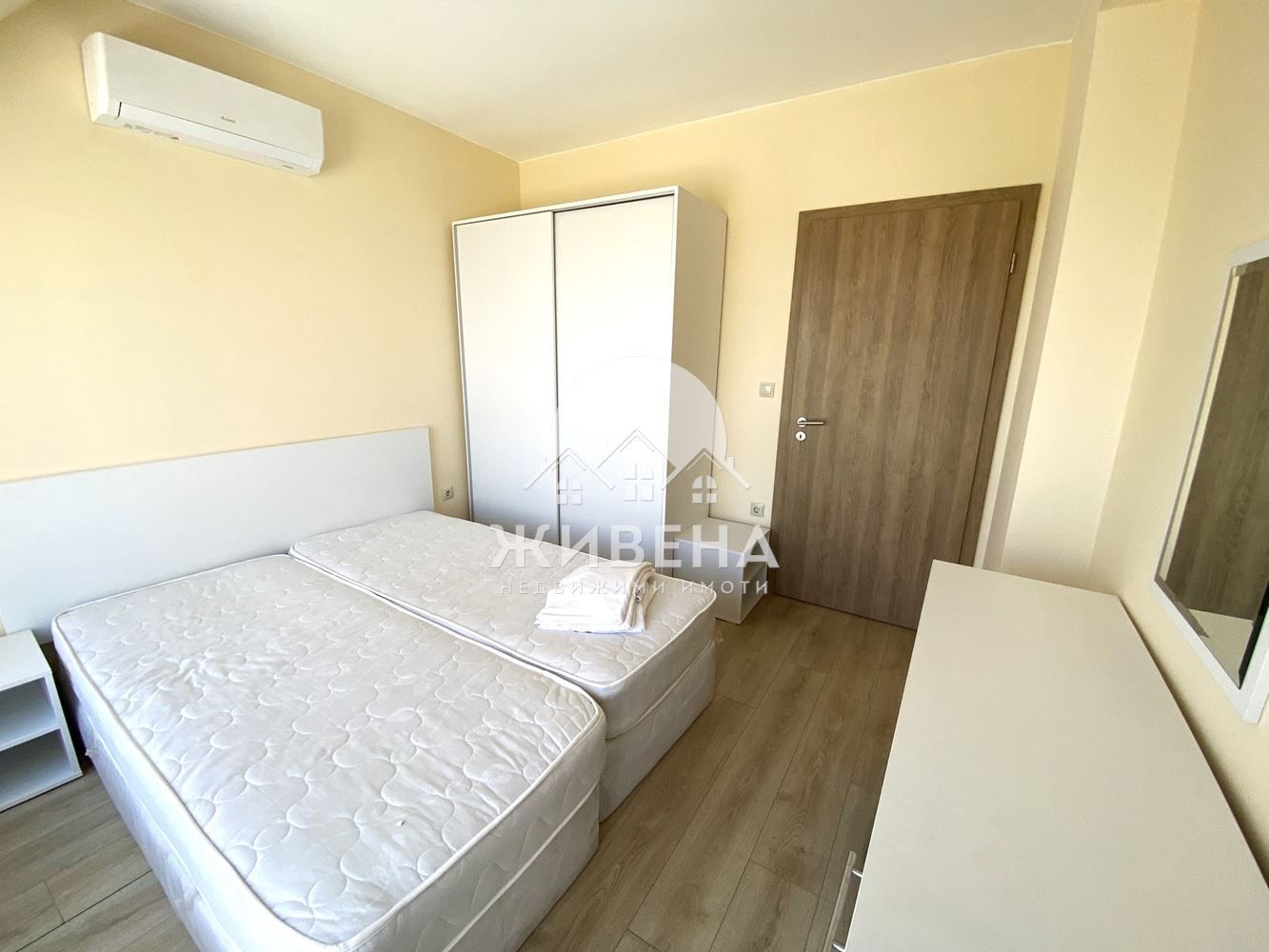 Продавам панорамен 2-стаен апартамент, кв. Аспарухово