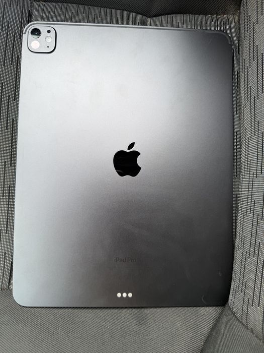 Vand Ipad pro 13"  M4 256Gb