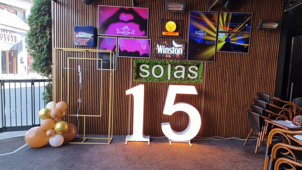 Inchiriez litere volumetrice luminoase pentru evenimente