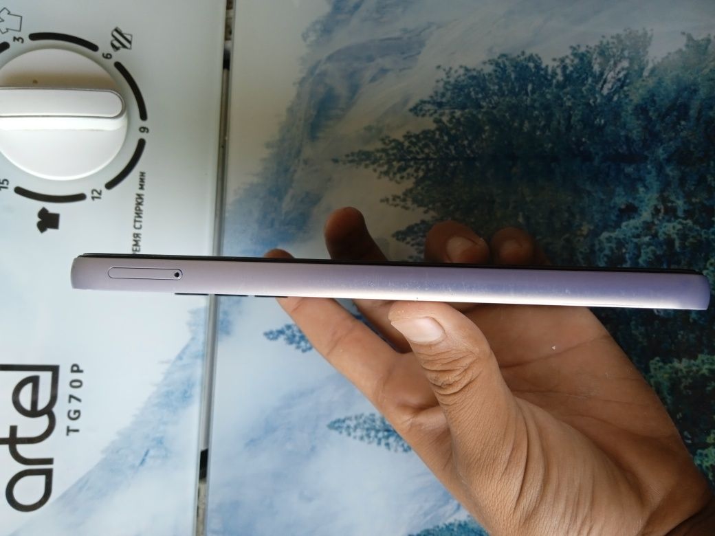 Telefon sotiladi a14 6/128 xotira