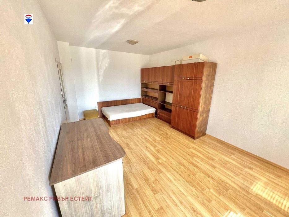 Продава се Тристаен апартамент в Русе, Дружба 1 - 73 кв.м за 1273 €/кв.м - Снимка #1