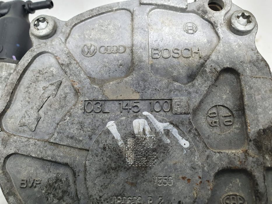 Pompa vacuum 2.0 tdi bmr 03l145100f Audi A5 8T