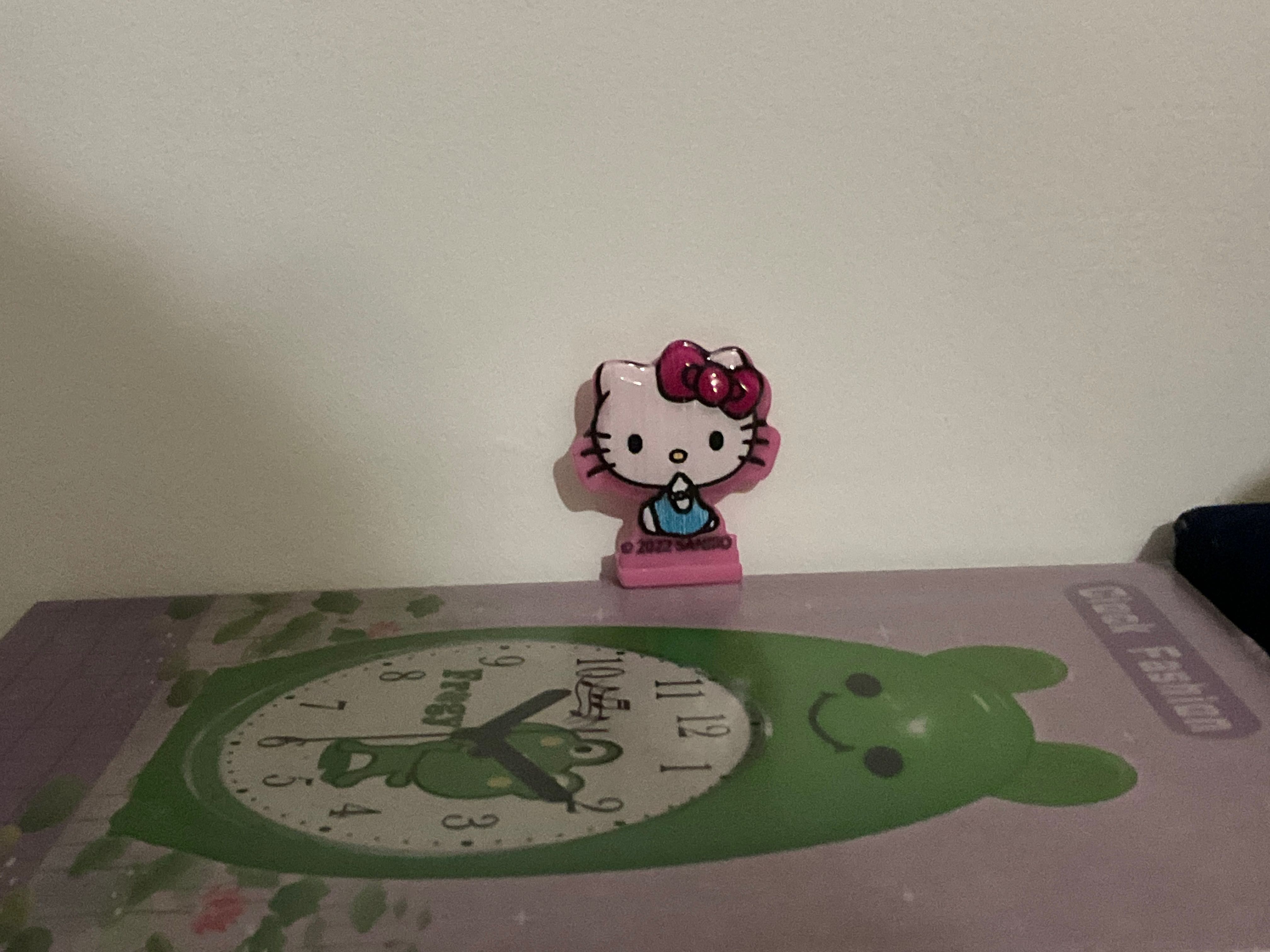 Hello kitty mini figures lot