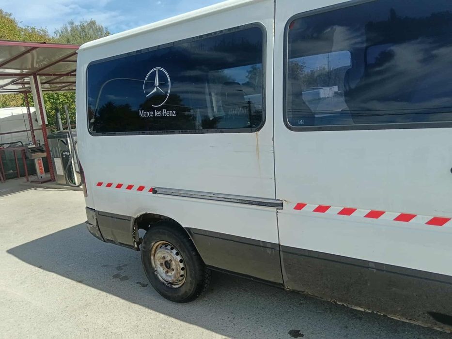 Vând sprinter 8+1