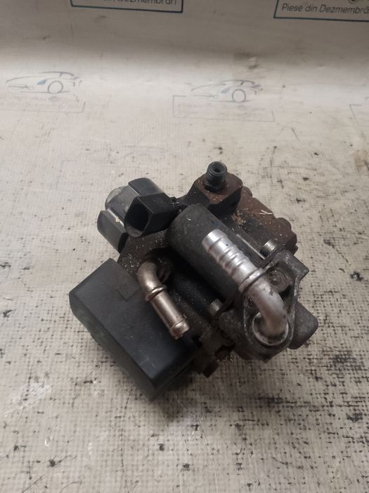 pompa injectie volkswagen passat b7 1.6 2011