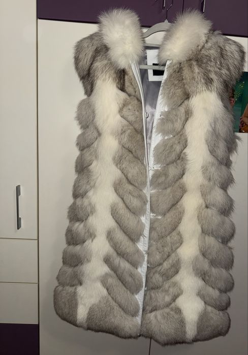 Елек от полярна лисица размер М/Л