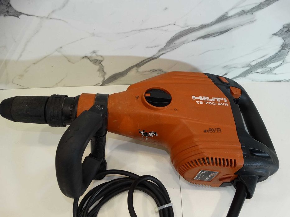 2022 - Hilti TE 700 AVR - Чист къртач 11.5 J