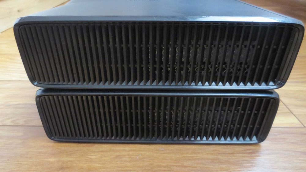 Xbox 360 Slim - 2 Броя