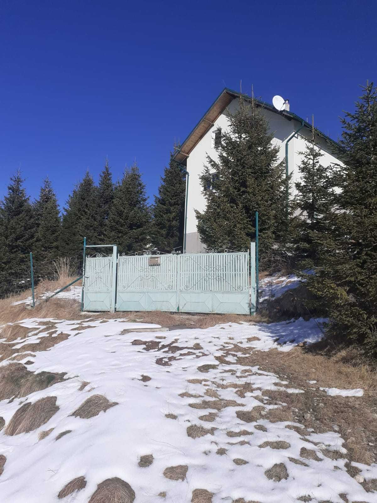 Cedez lot  1000 mp la Varful lui Roman,Horezu
