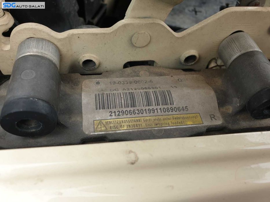 Balama cu Capsa Capota Dreapta Mercedes Clasa E Class W212 2009 - 2016 Cod A2129066301 [C3309]