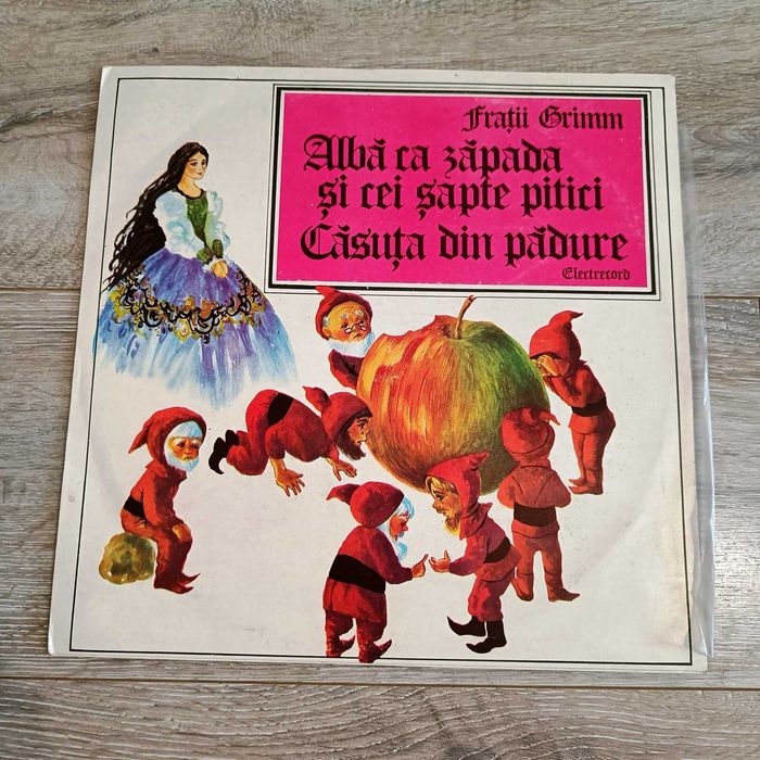 Vand disc de vinil "Albă ca zăpada si cei 7 pitici, Căsuța din pădure"