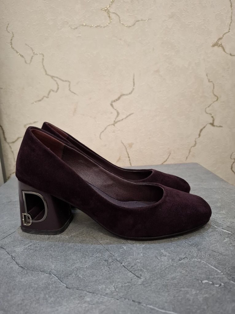 Ayollar tuflisi razmer 35,36