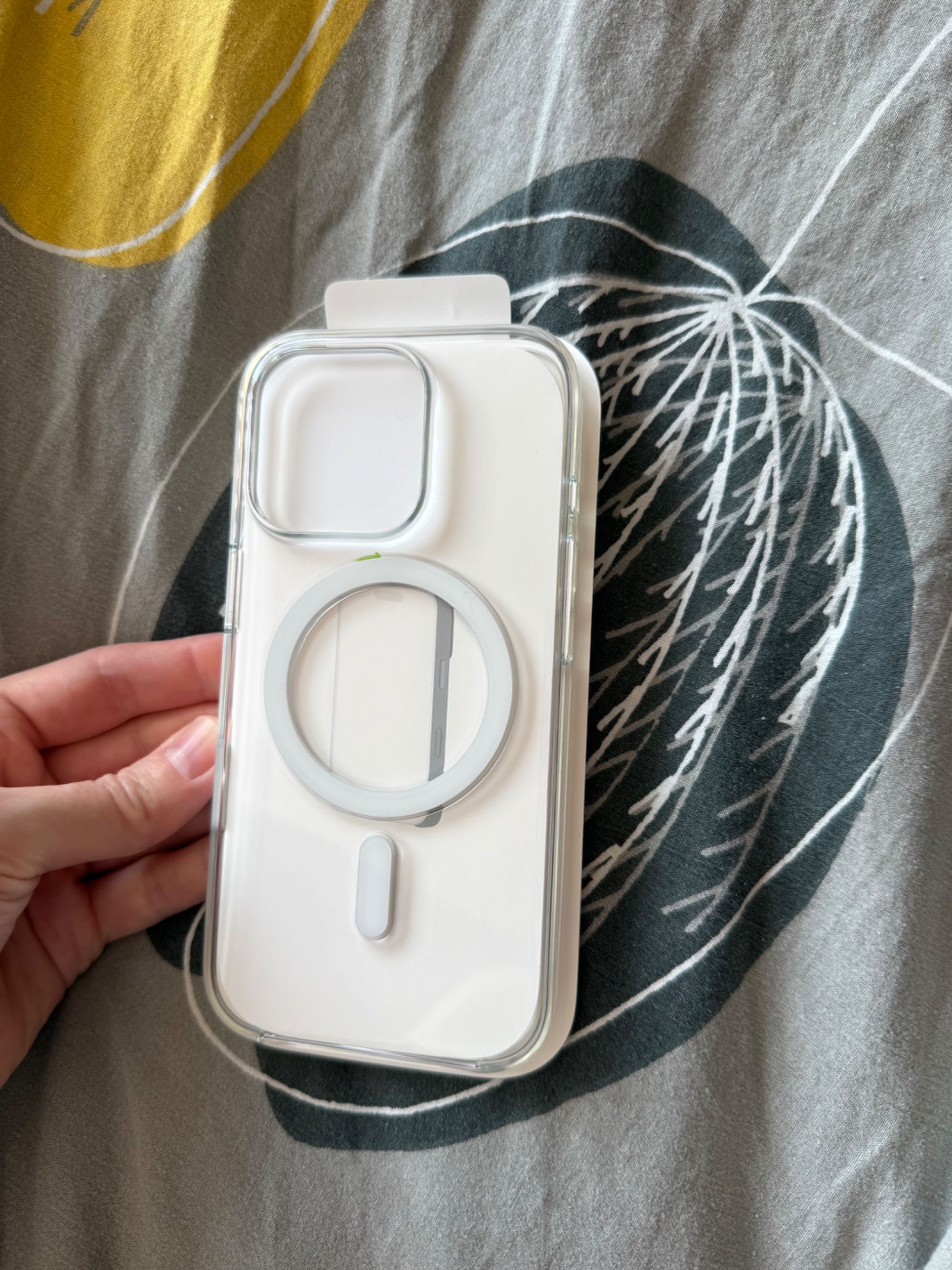 Оригинален кейс iPhone 16 Pro с MagSafe (прозрачен)