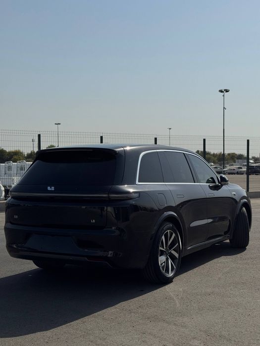 Lixiang LI8 Pro 2023