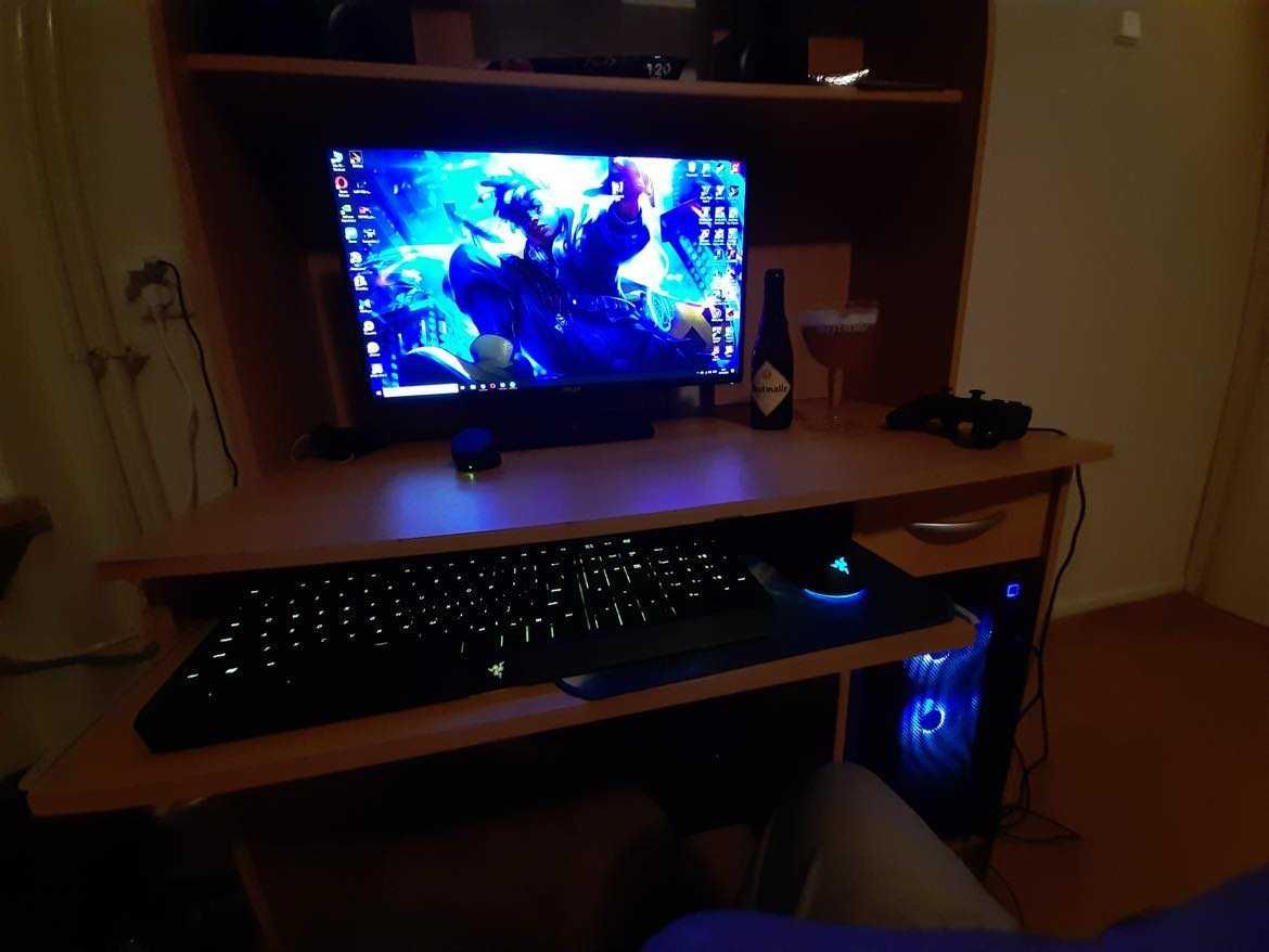 Геймърски компютър AMD Ryzen 7 2700x 16GB RAM, GTX 1080